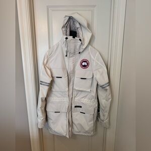 Canada Goose Men's White Hooded Winter Jacket Size  XL Tall